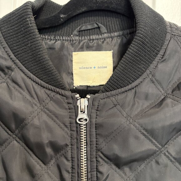 Women's silence & noise quilted Bomber Jacket - Picture 3 of 5
